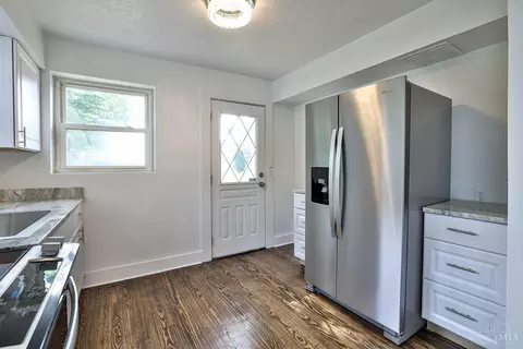 Kitchen - 2204 Kipling Ave, Cincinnati, OH 45239 photo 3 of 3