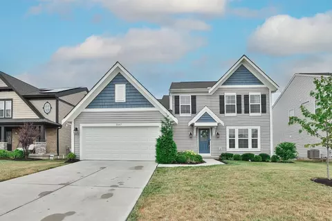 7647 Watercrest Ln, Maineville, OH 45039