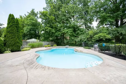 Exterior - 11040 Toddtee Ln, Montgomery, OH 45242 photo 10 of 15
