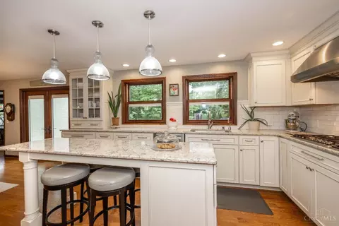 Kitchen - 11040 Toddtee Ln, Montgomery, OH 45242 photo 3 of 4