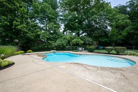 Exterior - 11040 Toddtee Ln, Montgomery, OH 45242 photo 11 of 15