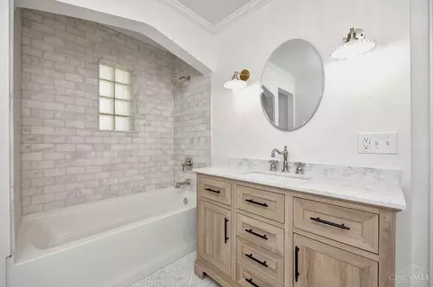 Bath - 3394 Algus Ln, Cincinnati, OH 45248 photo 1 of 3