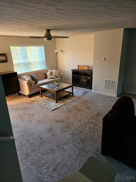 Living - 5718 Julia Kate Dr, Morrow, OH 45152 photo 2 of 3
