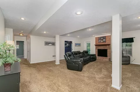 Living - 870 Gorham Dr, Cincinnati, OH 45245 photo 3 of 3