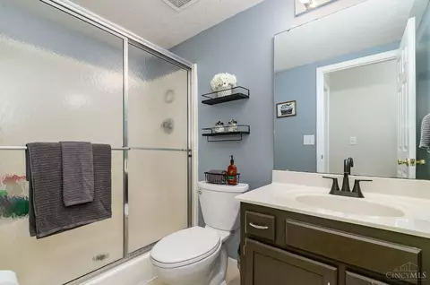 Bath - 870 Gorham Dr, Cincinnati, OH 45245 photo 3 of 3