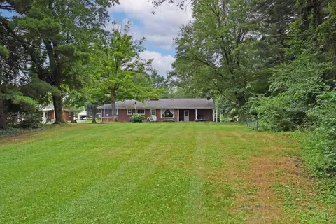Exterior - 588 Beechtree Dr, Cincinnati, OH 45224 photo 15 of 21