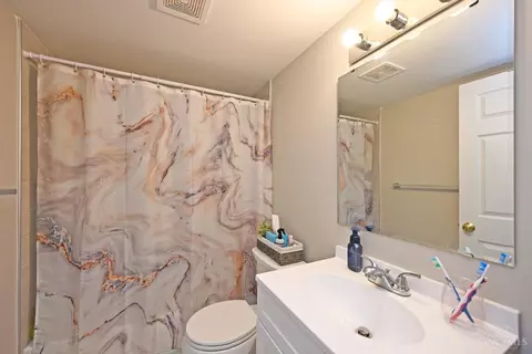 Bath - 588 Beechtree Dr, Cincinnati, OH 45224 photo 1 of 3