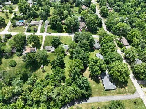 View/Area - 588 Beechtree Dr, Cincinnati, OH 45224 photo 3 of 7