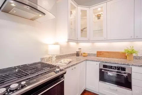 Kitchen - 1421 Pullan Ave, Cincinnati, OH 45223 photo 3 of 7