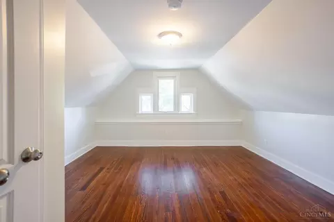 Bedroom - 1421 Pullan Ave, Cincinnati, OH 45223 photo 5 of 6