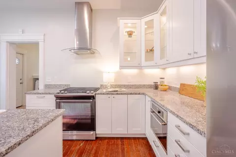 Kitchen - 1421 Pullan Ave, Cincinnati, OH 45223 photo 5 of 7