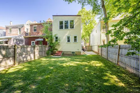 Exterior - 1421 Pullan Ave, Cincinnati, OH 45223 photo 9 of 10