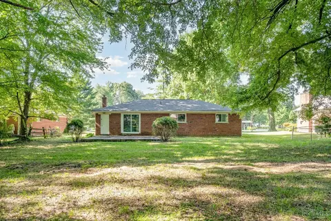 776 Fairway Dr, Cincinnati, OH 45245 photo 2