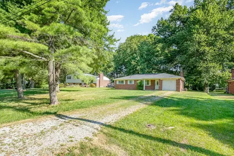 776 Fairway Dr, Cincinnati, OH 45245
