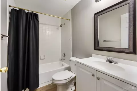 Bath - 12053 Hazelhurst Dr, Cincinnati, OH 45240 photo 1 of 3