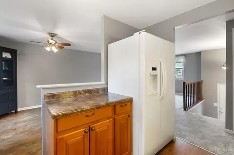Kitchen - 12053 Hazelhurst Dr, Cincinnati, OH 45240 photo 3 of 5