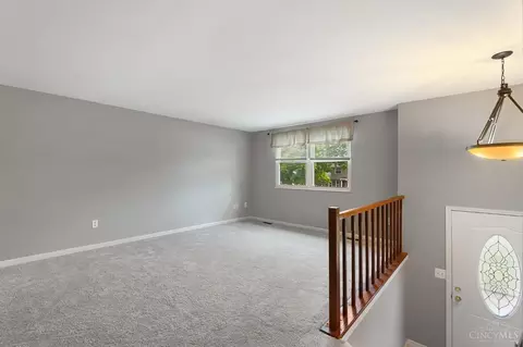Living - 12053 Hazelhurst Dr, Cincinnati, OH 45240 photo 1 of 10