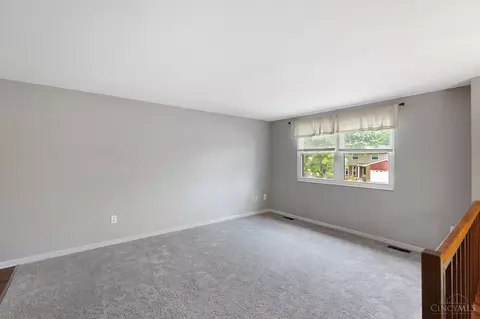 Living - 12053 Hazelhurst Dr, Cincinnati, OH 45240 photo 2 of 10
