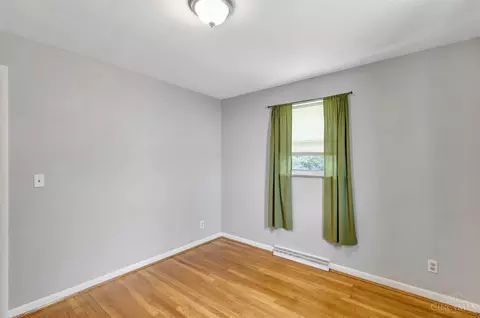 Bedroom - 8433 Mockingbird Ln, Cincinnati, OH 45231 photo 6 of 10