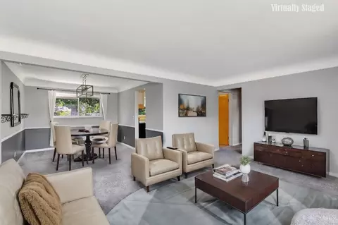 Living - 8433 Mockingbird Ln, Cincinnati, OH 45231 photo 5 of 7