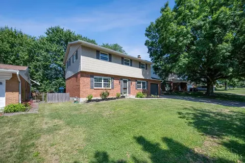 1567 Pinebluff Ln, Cincinnati, OH 45255 photo 2