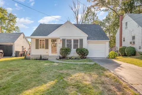 6887 Warder Dr, Cincinnati, OH 45224