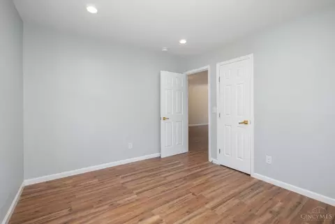 Bedroom - 6887 Warder Dr, Cincinnati, OH 45224 photo 3 of 4
