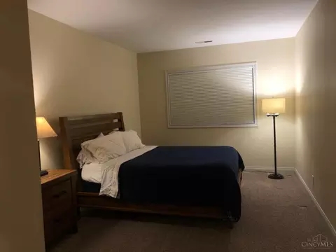 Bedroom - 218 Stetson St, Cincinnati, OH 45219 photo 1 of 1