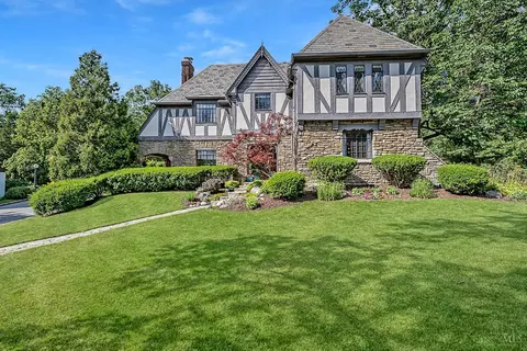 524 Ludlow Ave, Cincinnati, OH 45220