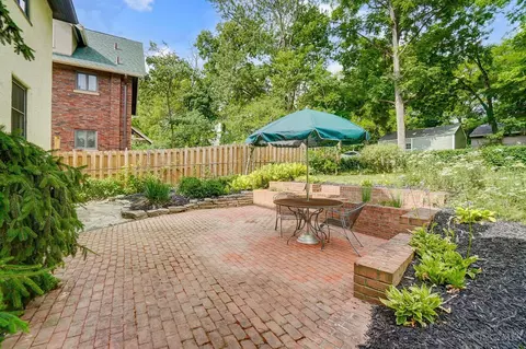 Exterior - 6013 Robison Rd, Cincinnati, OH 45213 photo 3 of 8