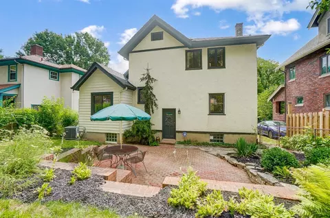 Exterior - 6013 Robison Rd, Cincinnati, OH 45213 photo 5 of 8