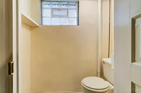 Bath - 6013 Robison Rd, Cincinnati, OH 45213 photo 4 of 4
