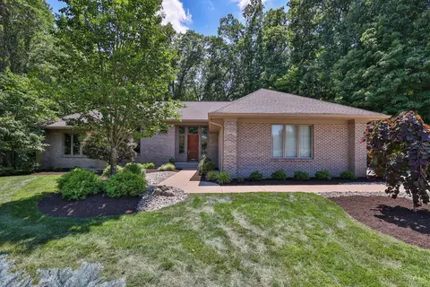 6943 Blackthorne Ct, Hamilton Township, OH 45039