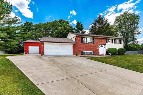 5475 Lariat Dr, Cincinnati, OH 45238
