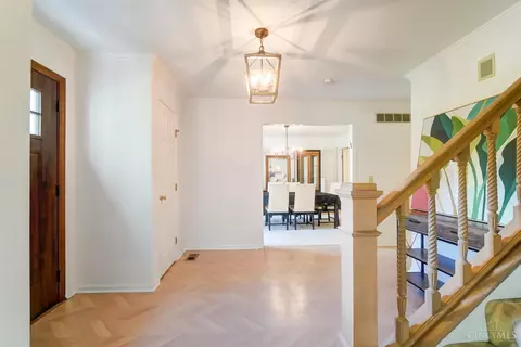 Entry Way - 8944 Cypresspoint Ln, Cincinnati, OH 45249 photo 2 of 8