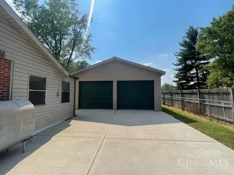 4269 Le Beau Dr, Cincinnati, OH 45244 photo 2