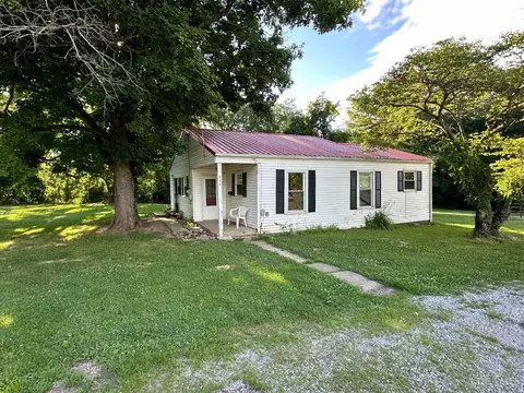 424 Trenton St, Hillsboro, OH 45133
