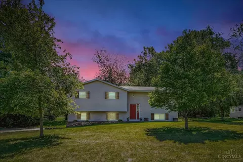 9038 Wintergreen Dr, West Chester, OH 45069