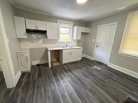 2768 Shaffer Ave, Cincinnati, OH 45211 photo 4