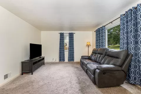 Living - 4412 Foley Rd, Cincinnati, OH 45238 photo 2 of 4
