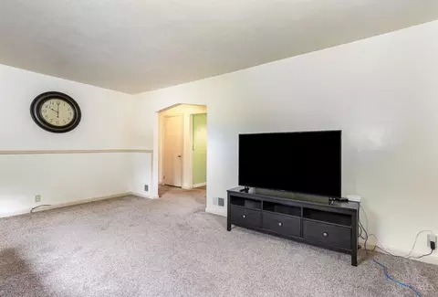 Living - 4412 Foley Rd, Cincinnati, OH 45238 photo 4 of 4