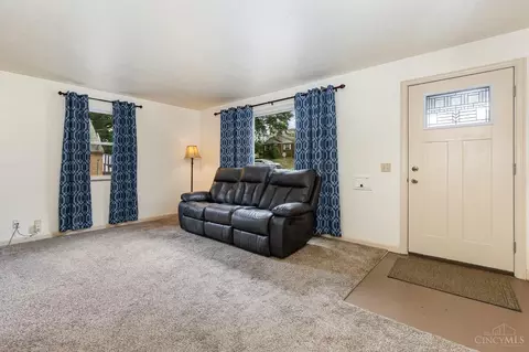 Living - 4412 Foley Rd, Cincinnati, OH 45238 photo 1 of 4