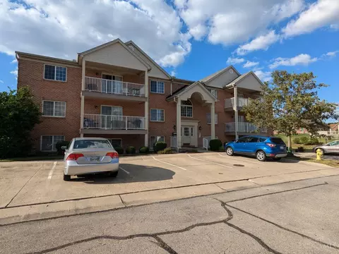 3326 Emerald Lakes Dr #2C, Cincinnati, OH 45211