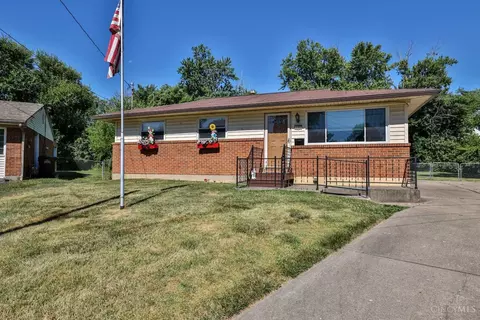 798 Hinton Pl, Forest Park, OH 45240