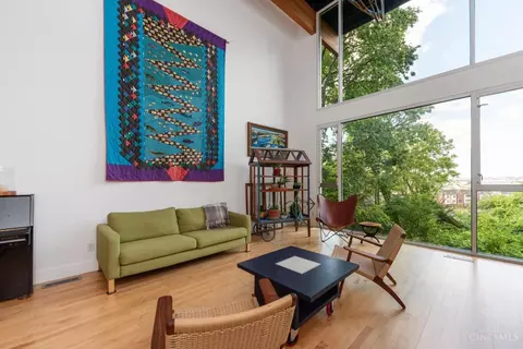 325 Collins Ave, Cincinnati, OH 45202 photo 5