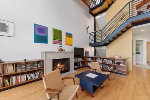 325 Collins Ave, Cincinnati, OH 45202 photo 7