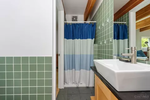 325 Collins Ave, Cincinnati, OH 45202 photo 29
