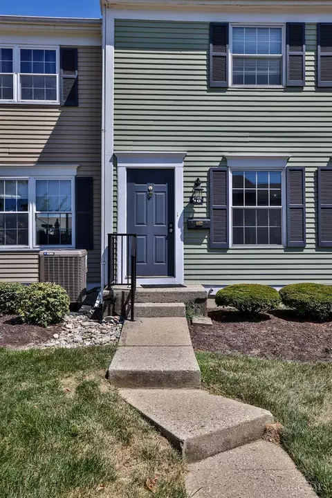 98 Applewood Dr, Fairfield, OH 45014