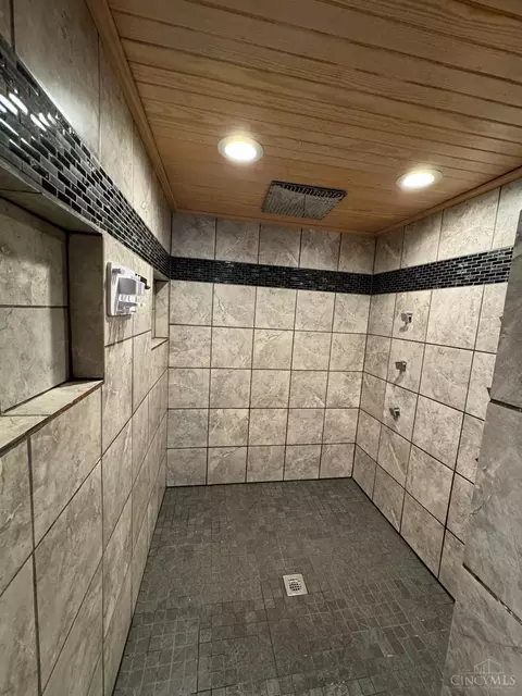 Bath - 6301 Beech Fork Rd, Otway, OH 45657 photo 1 of 3