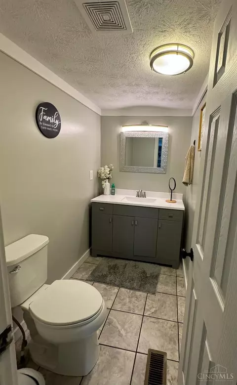 Bath - 6301 Beech Fork Rd, Otway, OH 45657 photo 3 of 3
